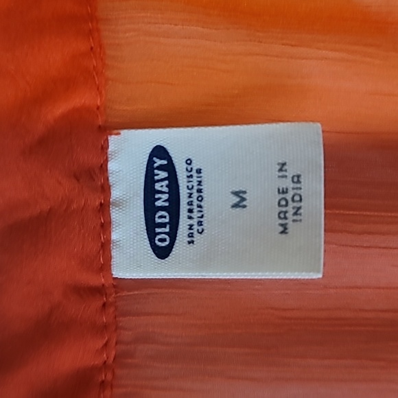 Old navy sheer top size M retail$24 EUC ❤️ - Picture 3 of 4